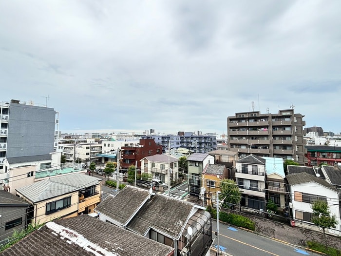 室内からの展望 ドゥーエ青砥