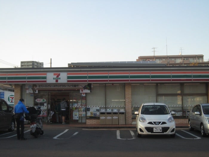セブンイレブン(コンビニ)まで314m アンビエンス相模大野