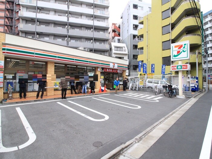 セブンイレブン豊島駒込1丁目店(コンビニ)まで176m ﾗｲｵﾝｽﾞﾏﾝｼｮﾝ駒込駅前（705）