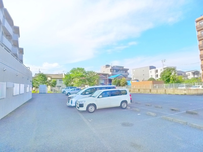駐車場 ｴﾚｶﾞﾝｽ 綾瀬6