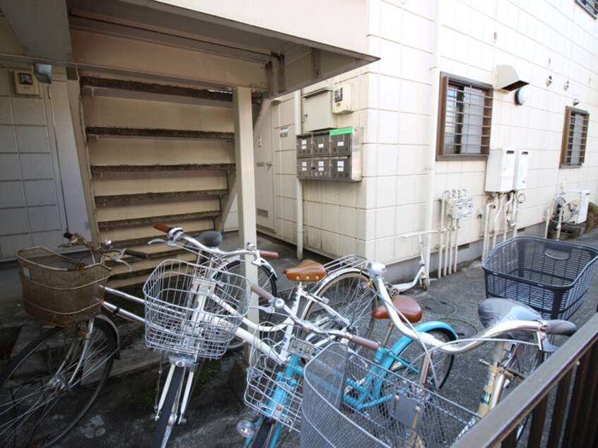 駐輪場 ホワイトレジデンス