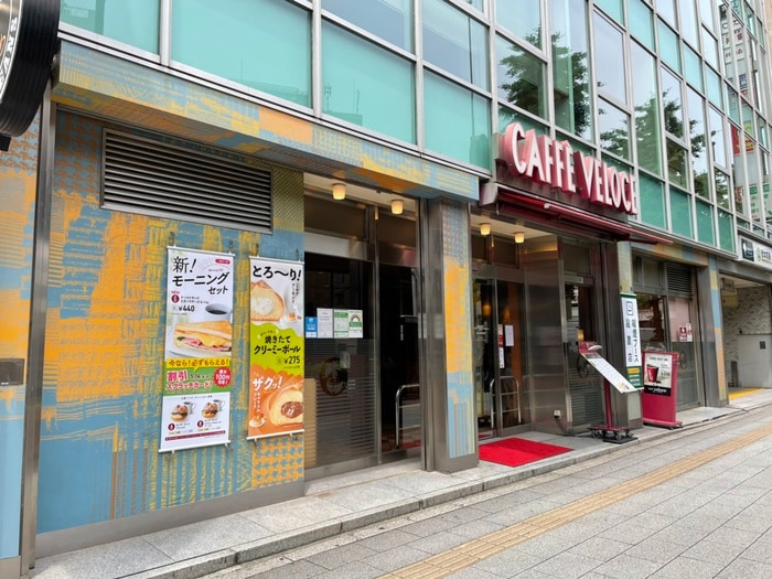 カフェ・ベローチェ岩本町駅前店(カフェ)まで650m プラウドフラット東神田