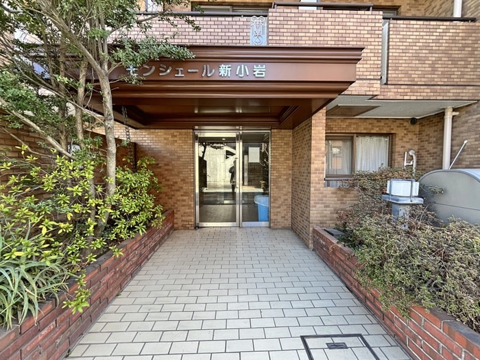 エントランス部分 モンシェ―ル新小岩