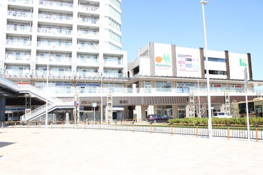 マルエツ 長津田駅前店(スーパー)まで414m シャイニ－長津田