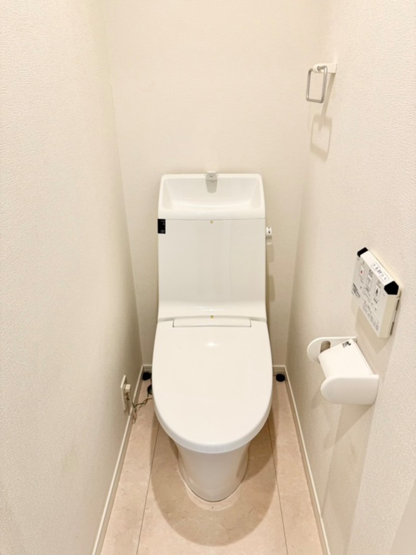 トイレ リュミエ安善