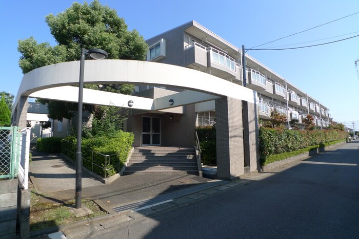 エントランス部分 プリムヴェ－ル新所沢