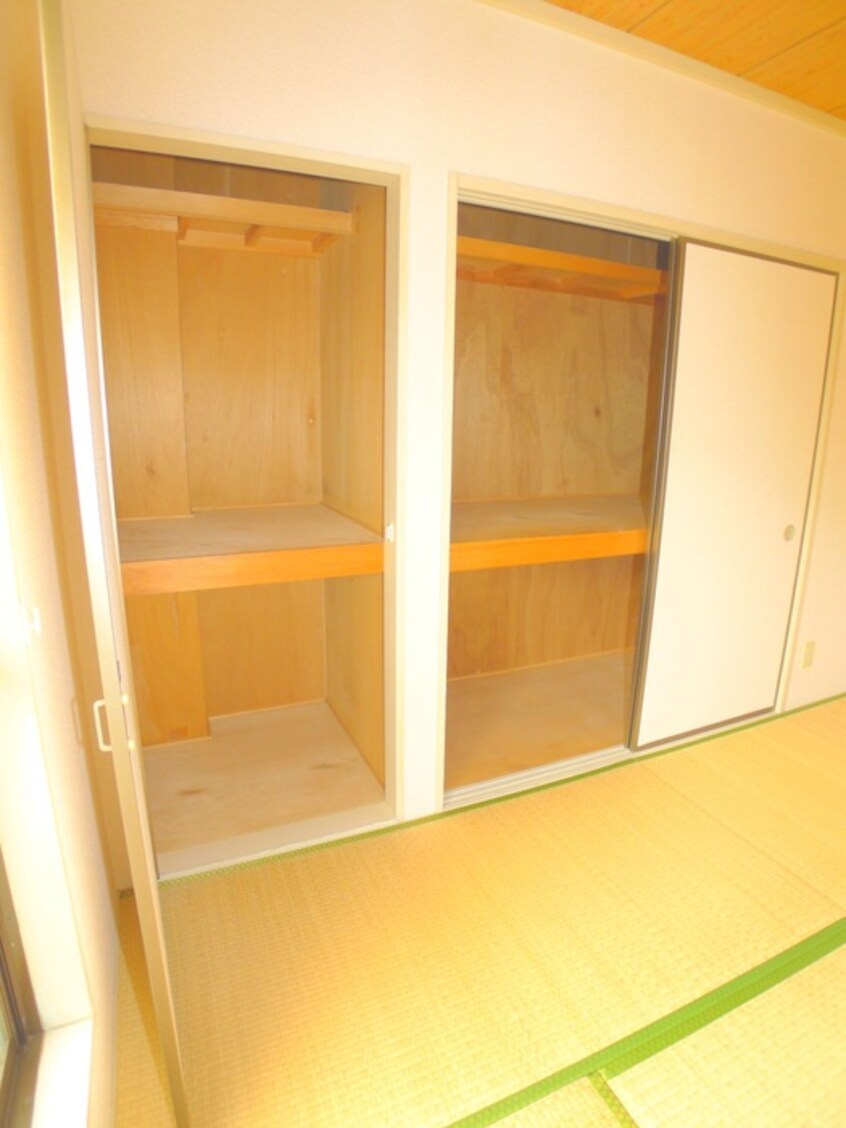 収納 コ－トアヴェニュ－