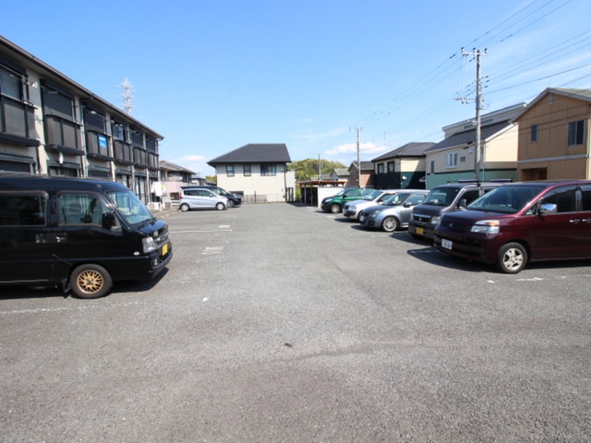 駐車場 ハ－ベスト湘南山手