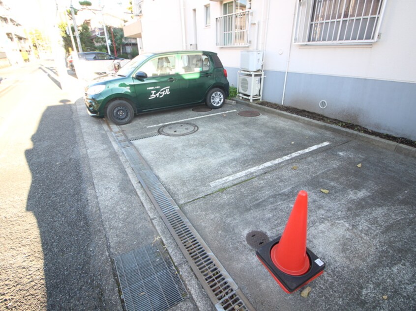 駐車場 クレインレジデンス