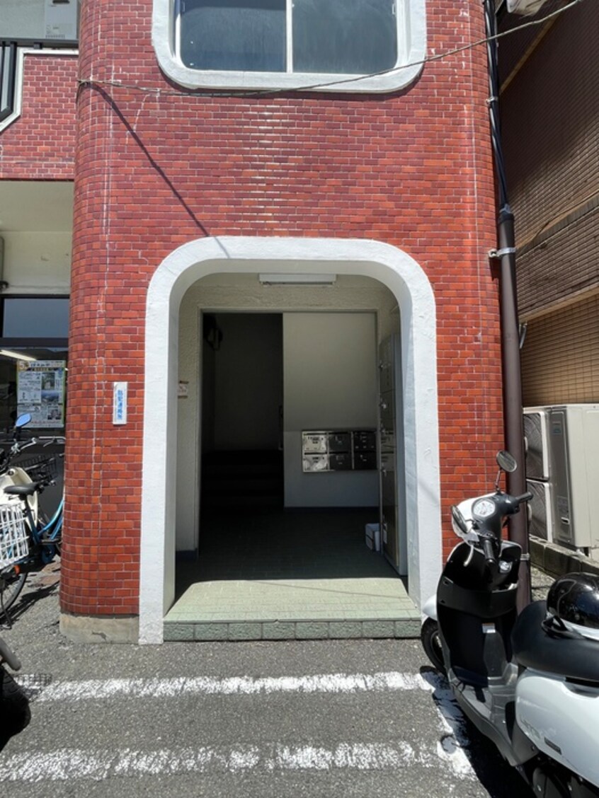 エントランス部分 多摩センタ－グリ－ンビル