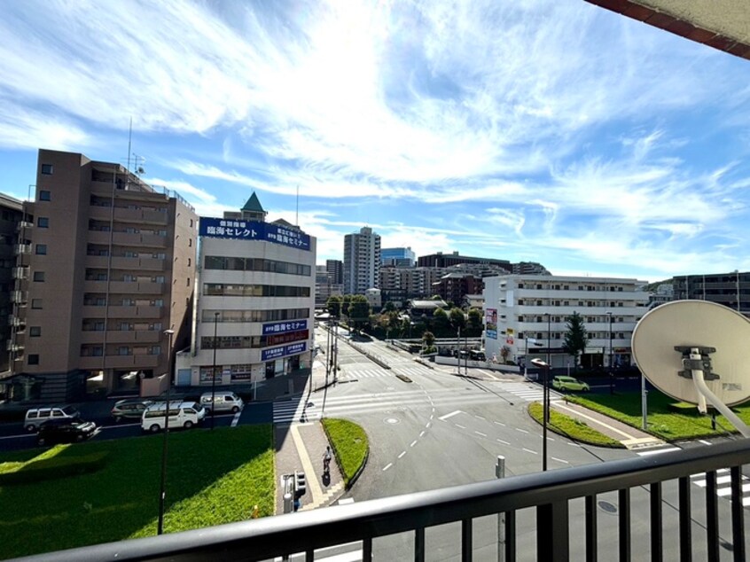 室内からの展望 多摩センタ－グリ－ンビル