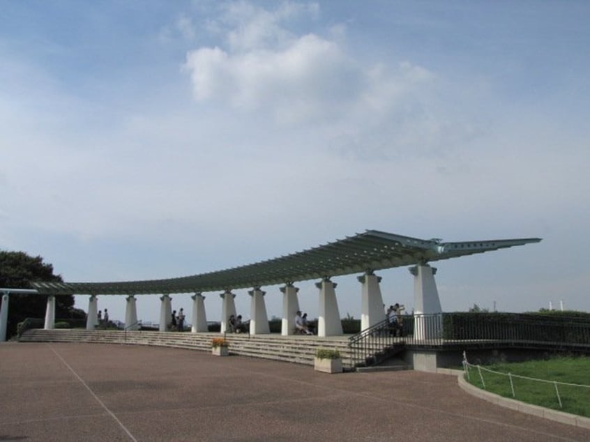 港の見える公園(公園)まで1100m ル　フェニックス