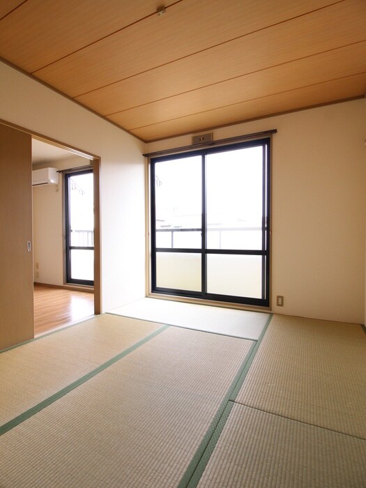 居室 ア－バンハイツ谷塚