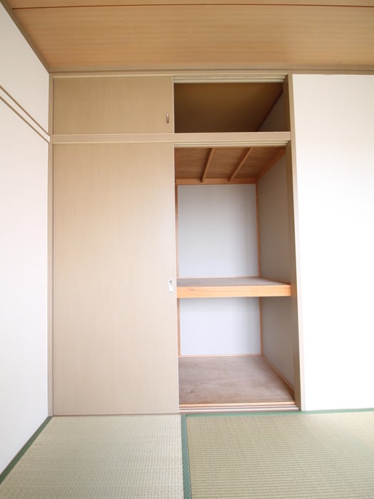 収納 ア－バンハイツ谷塚