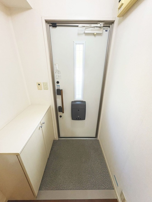 玄関 リバ－ヴィレッジ