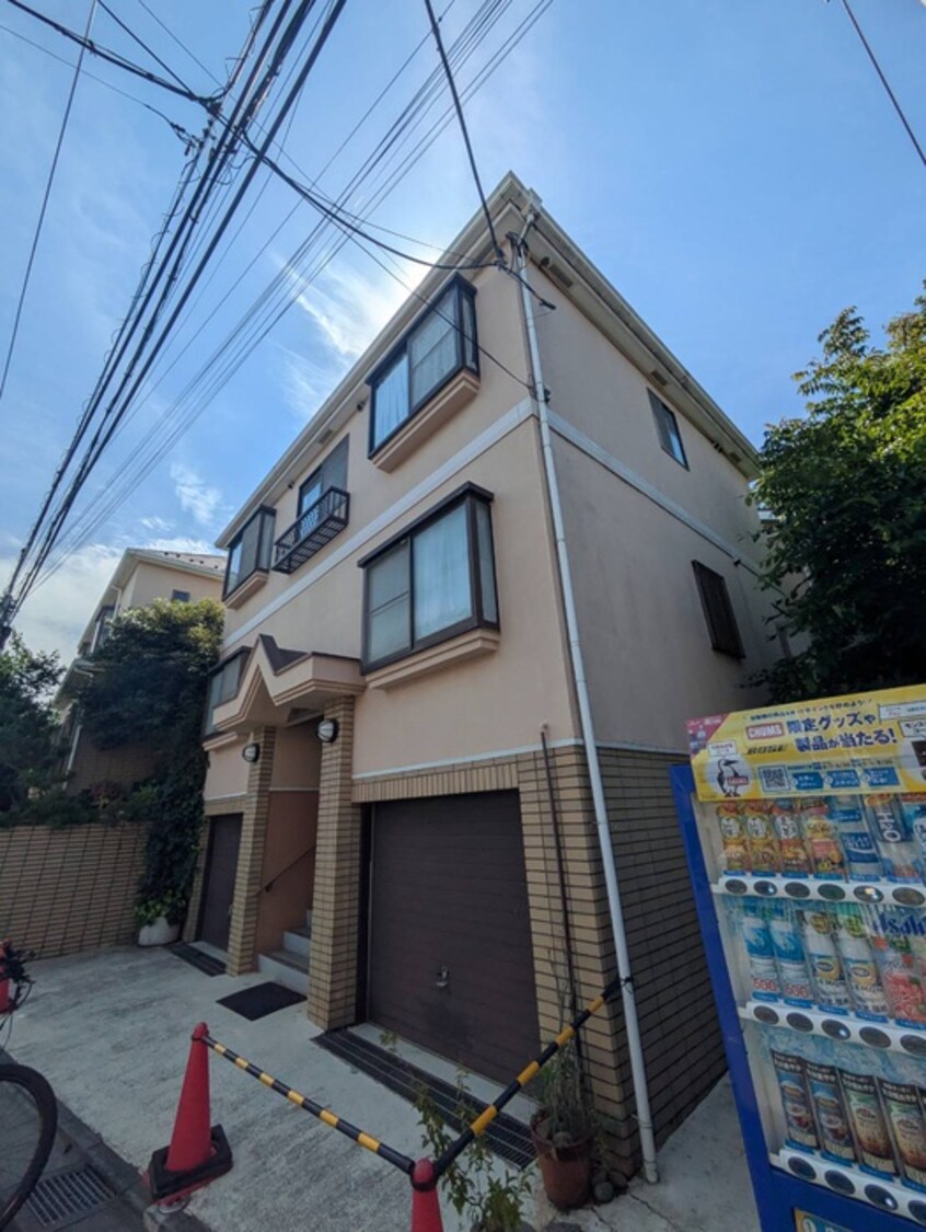 外観写真 アイリスコ－トＣ棟