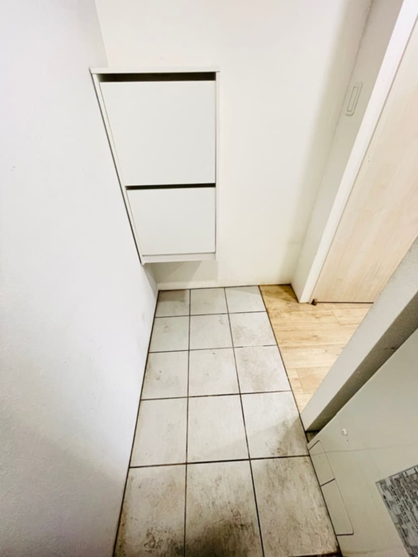 玄関 東陽フラッグ