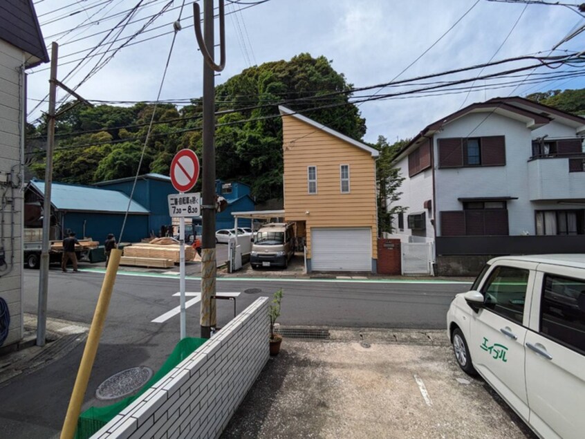 室内からの展望 浦賀7丁目アパート