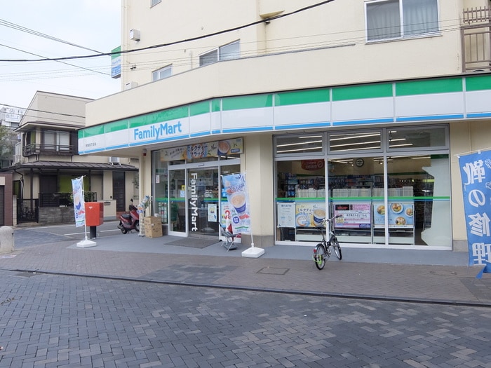 ファミリーマート用賀４丁目店(コンビニ)まで110m Ｓｉｎｆｏｎｉａ