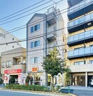 よつばビルの外観