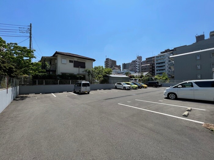 駐車場 リシェス久米川２号館