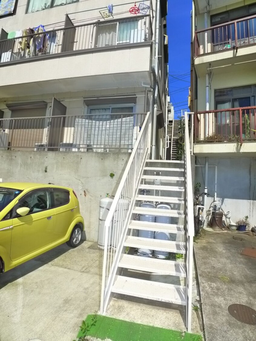 エントランス部分 大久保ハイツ