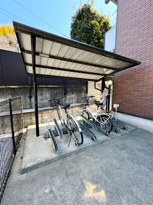 駐輪場 ルピナス湘南