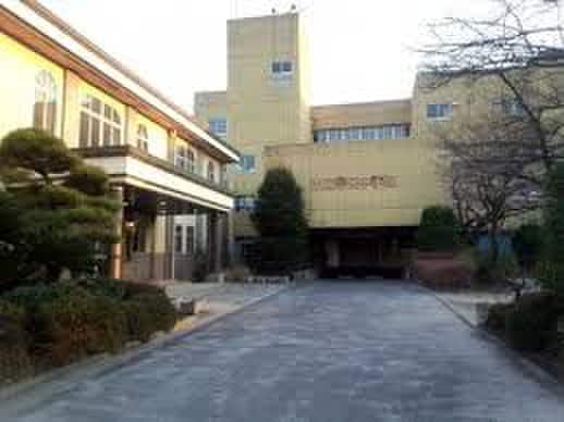 越谷市立中央中学校(役所)まで450m ブルーメアイダ