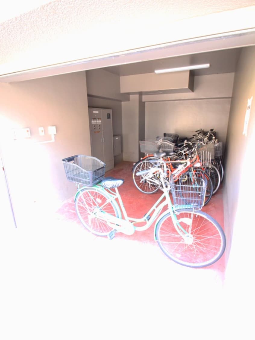 駐輪場 セザ－ル大宮本郷町（３０２）