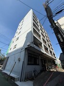 須賀マンションの外観