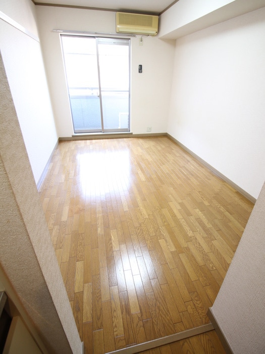 居室 Ｙ′ｓ　砧