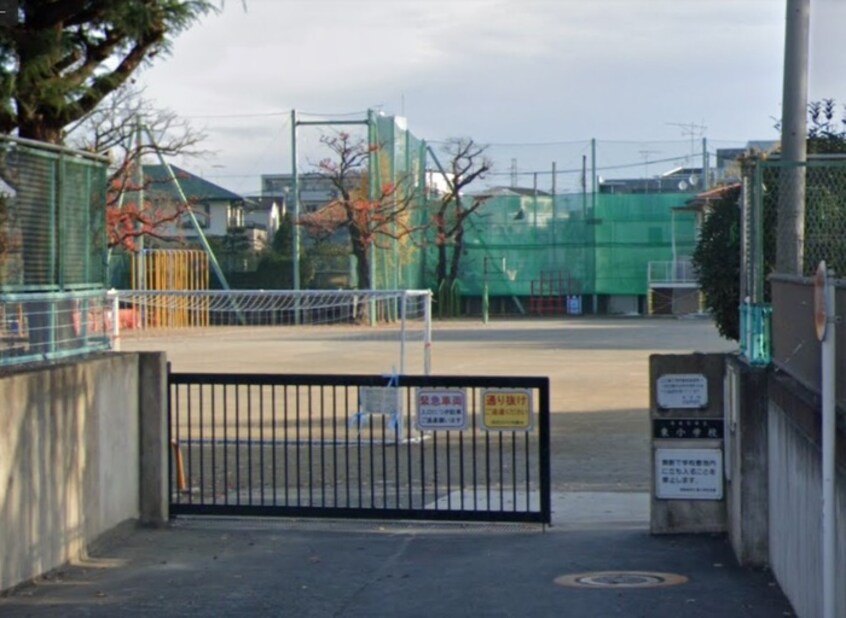 東小学校(小学校)まで240m ＲＥＮＡＴＵＳ　ＨＯＹＡ