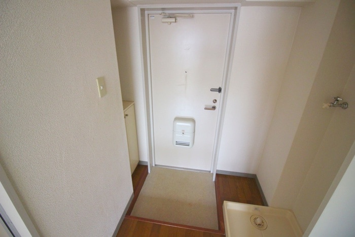 玄関 シャルマンはすみ