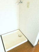 洗濯機置場 メ－ルメゾンシマ