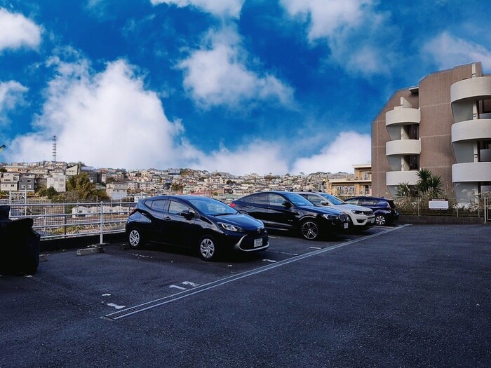 駐車場 コ－ト権太坂