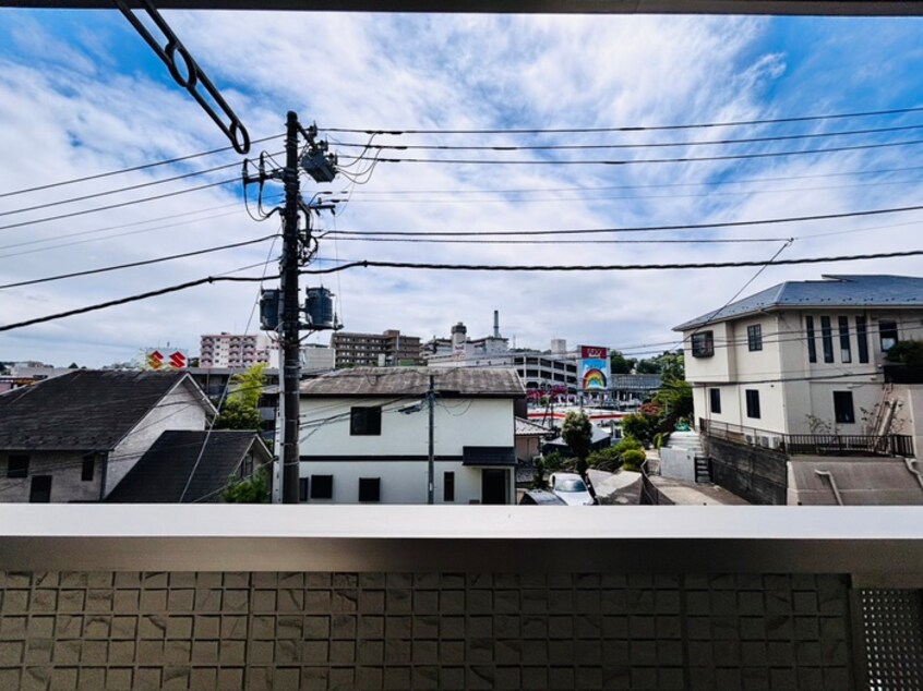 室内からの展望 コ－ト権太坂