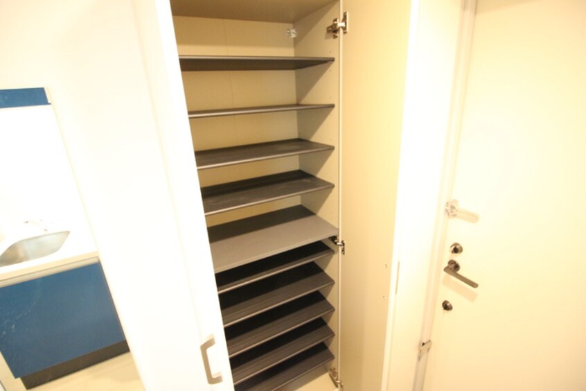 靴箱 エルファーロ大塚２