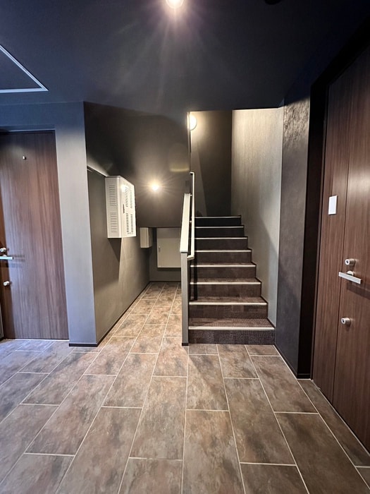 エントランス部分 MORE　CALDO