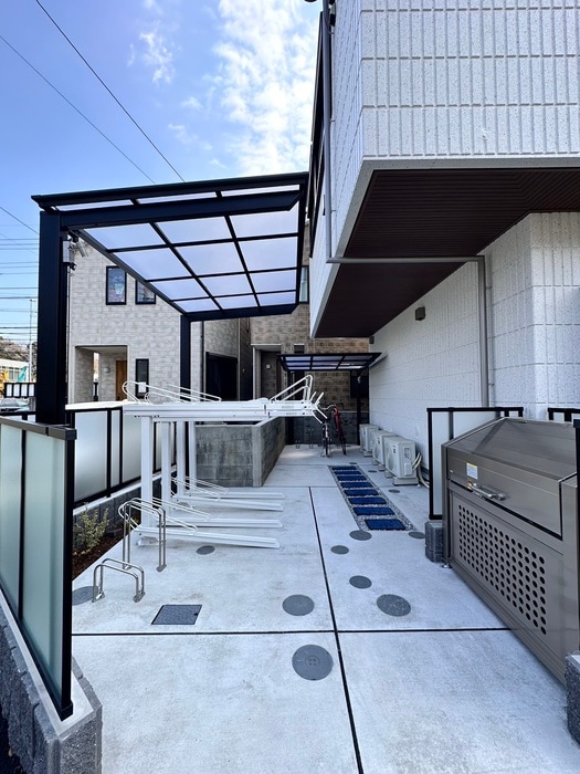 駐輪場 MORE　CALDO