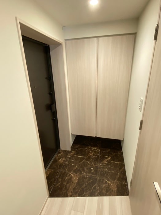 玄関 コンポジット渋谷本町