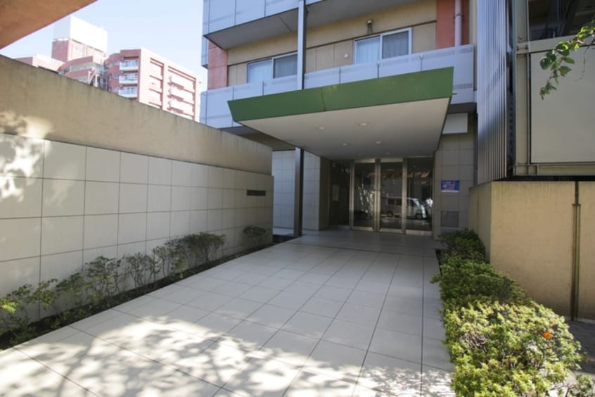 エントランス部分 グランピラ－高井戸