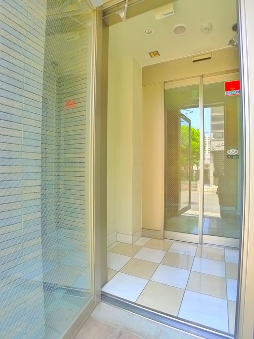 エントランス部分 サンホワイトパレス