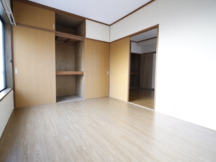 居室 リリ－オブザバレ－