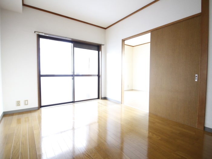 内観写真 リリ－オブザバレ－