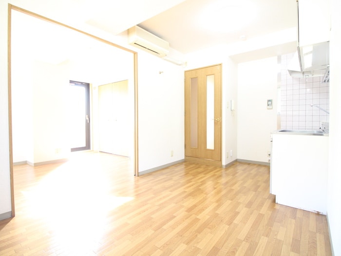 居室 コンフォ－ル川和