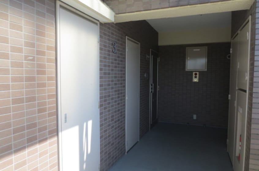 エントランス部分 コンフォ－ル川和