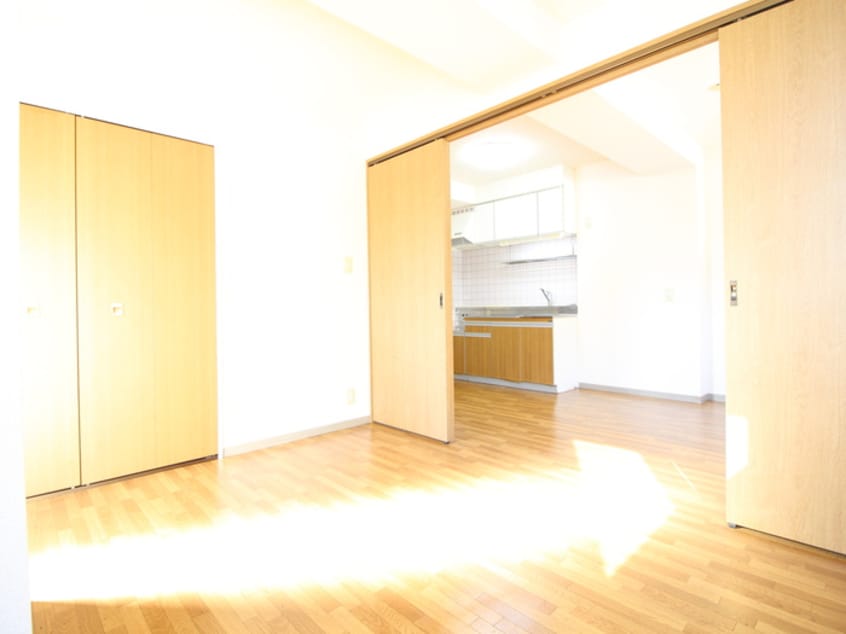 居室 コンフォ－ル川和