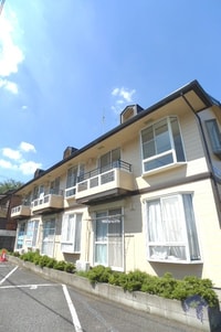 ＴＨＲＥＥ ＤＯＲＭＥＲアキツ