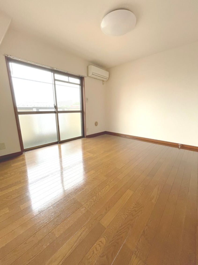 居室 第１０オカダビル