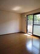 居室 ドエルカルミアＢ